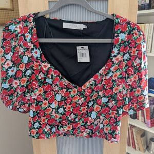 NWT ASTR Floral Puff Sleeve Cropped Top V Neck W/ Side Zipper Pretty Stylish